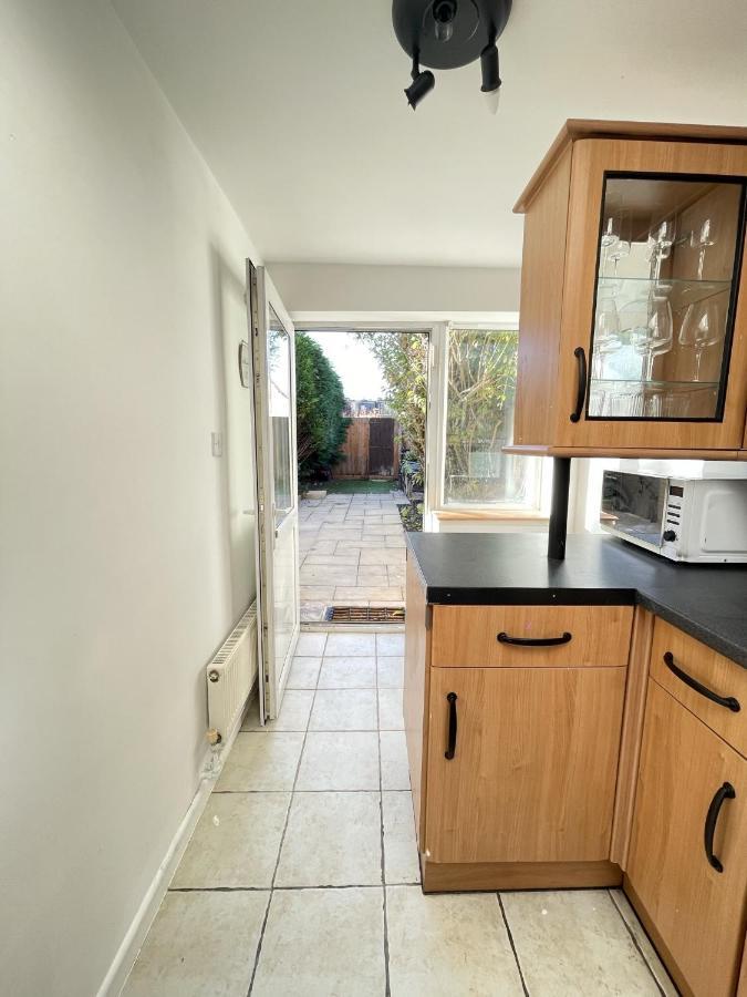 Lovely Dog Friendly, 3 Bed Home Sleeps 8, With Parking & Fenced Garden Work Contractor Leisure, Jasper Cambridge  Bagian luar foto