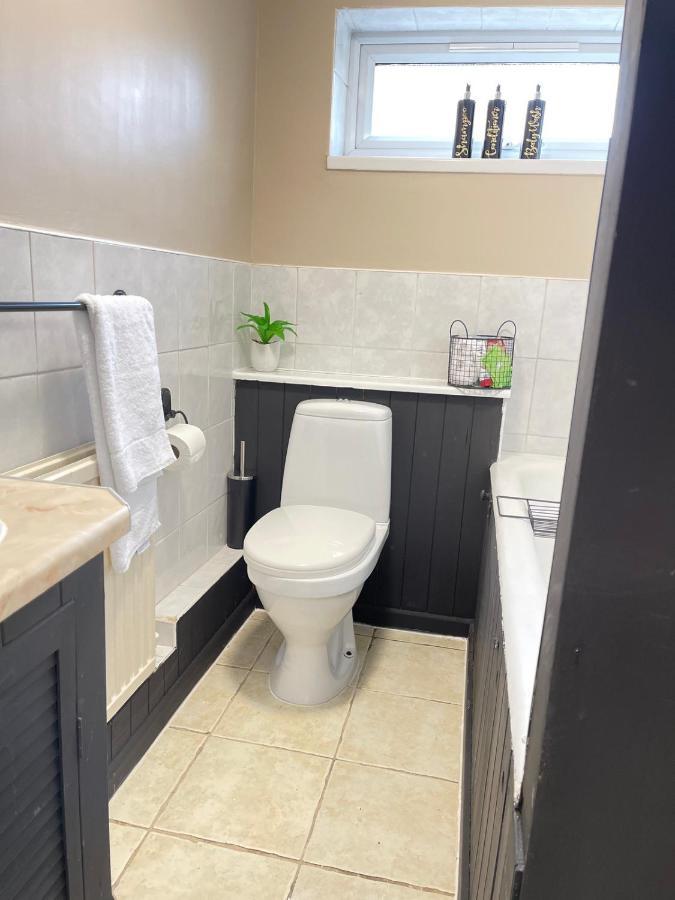Lovely Dog Friendly, 3 Bed Home Sleeps 8, With Parking & Fenced Garden Work Contractor Leisure, Jasper Cambridge  Bagian luar foto