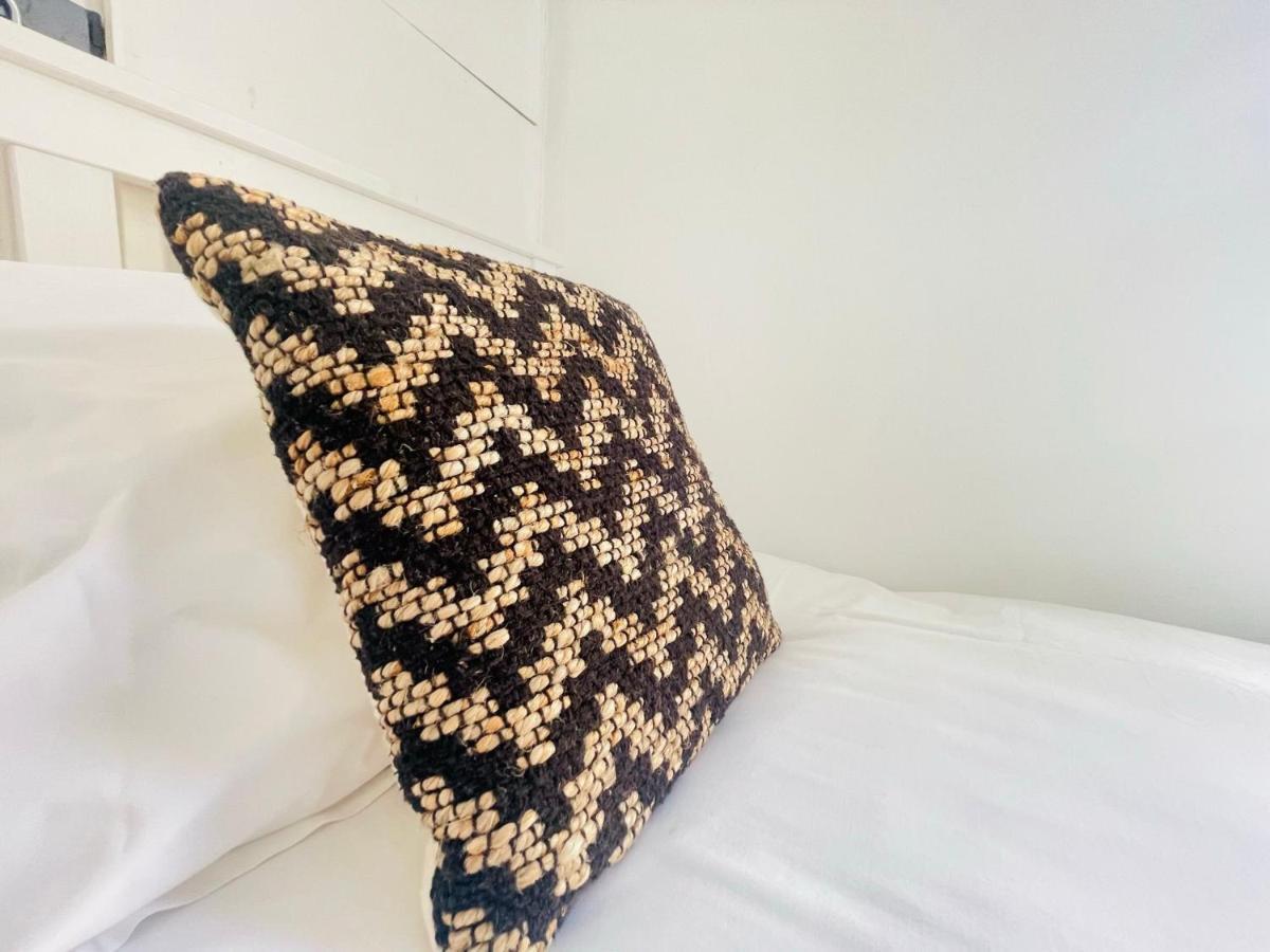 Lovely Dog Friendly, 3 Bed Home Sleeps 8, With Parking & Fenced Garden Work Contractor Leisure, Jasper Cambridge  Bagian luar foto