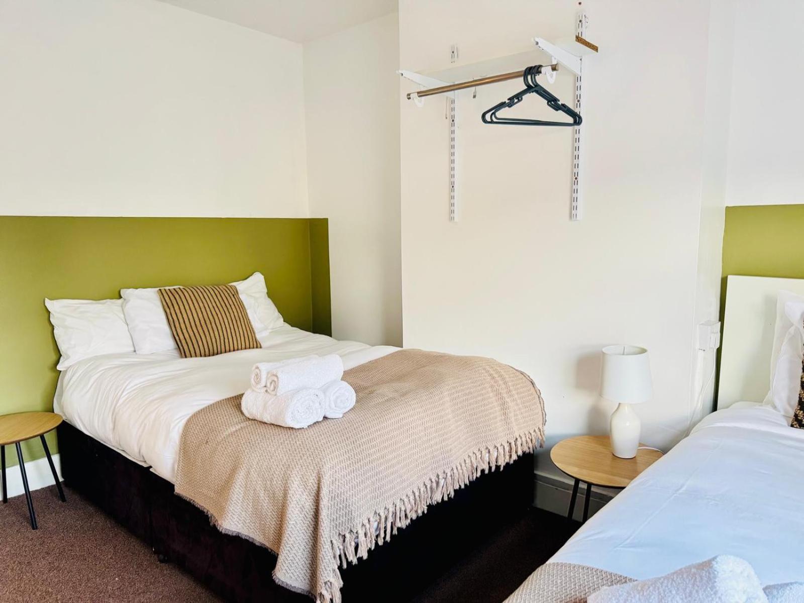 Lovely Dog Friendly, 3 Bed Home Sleeps 8, With Parking & Fenced Garden Work Contractor Leisure, Jasper Cambridge  Bagian luar foto