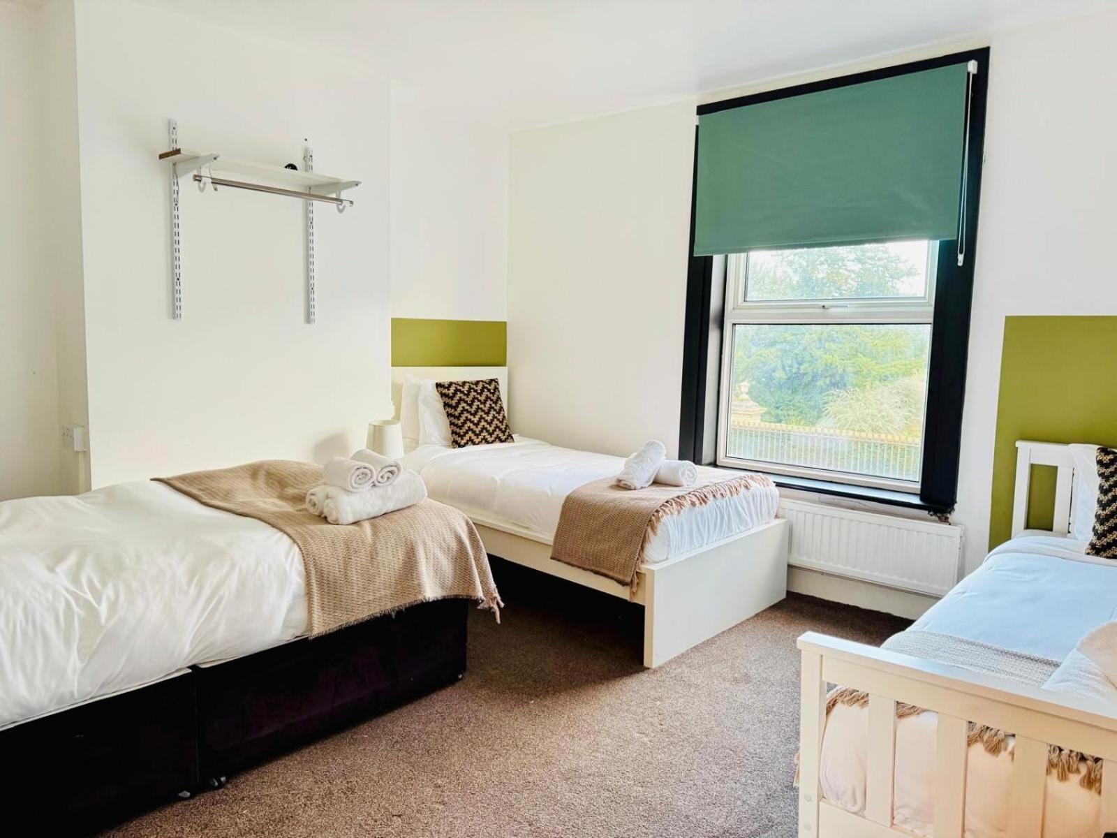 Lovely Dog Friendly, 3 Bed Home Sleeps 8, With Parking & Fenced Garden Work Contractor Leisure, Jasper Cambridge  Bagian luar foto