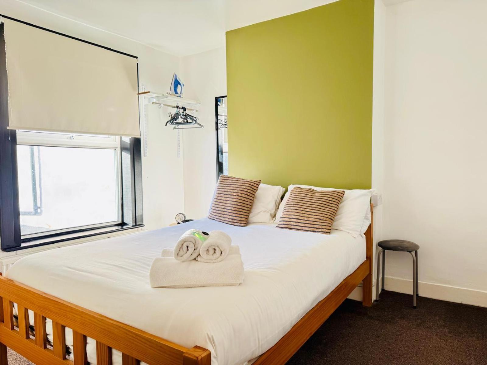 Lovely Dog Friendly, 3 Bed Home Sleeps 8, With Parking & Fenced Garden Work Contractor Leisure, Jasper Cambridge  Bagian luar foto